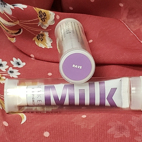 Milk makeup Eye Pigment Rave - Picture 3 of 3